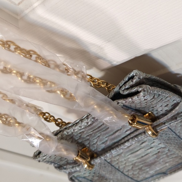 NWT Kate Spade Mini Kylie snakeskin-like, gold chain strap, drawstring purse - Picture 4 of 13